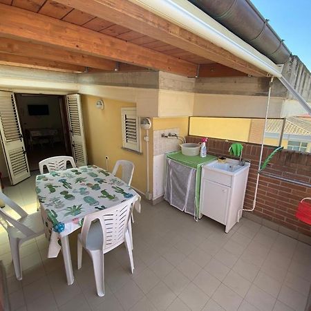 Appartamento Casa Vacanze 70M2 阿尔巴·阿德里亚蒂卡 外观 照片