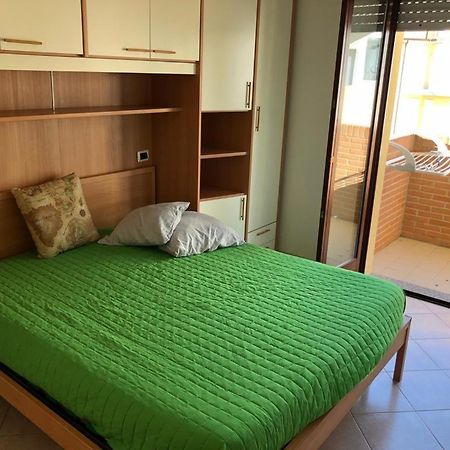 Appartamento Casa Vacanze 70M2 阿尔巴·阿德里亚蒂卡 外观 照片
