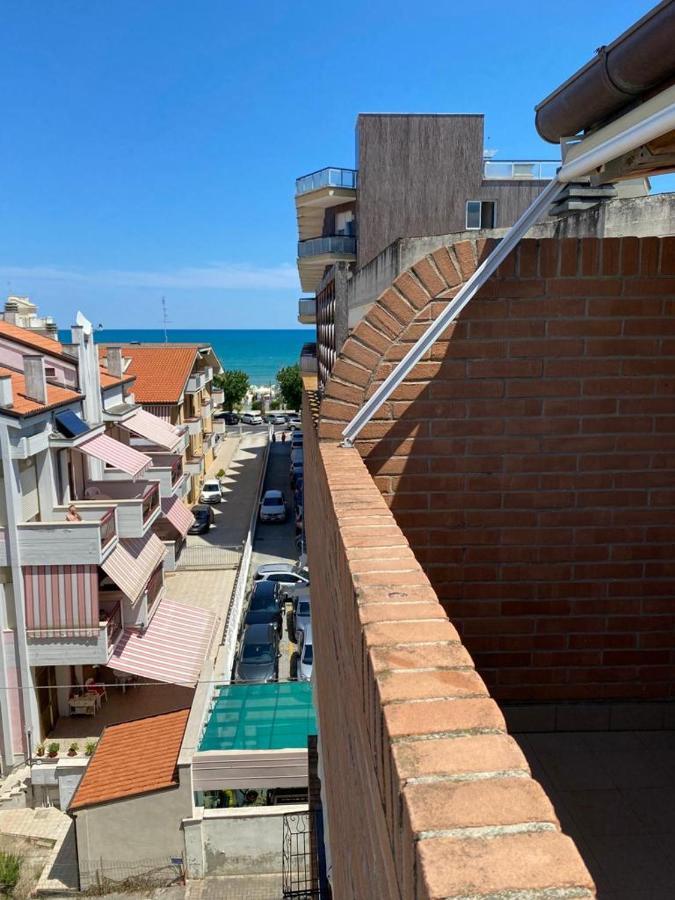 Appartamento Casa Vacanze 70M2 阿尔巴·阿德里亚蒂卡 外观 照片